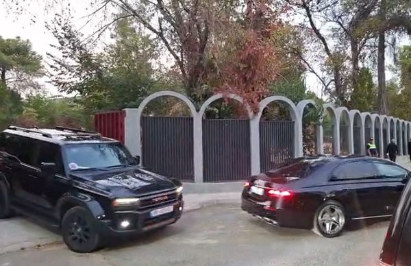 Përfundon takimi  Rama u jep detyra socialistëve   Dilni në terren dhe takoni qytetarët 