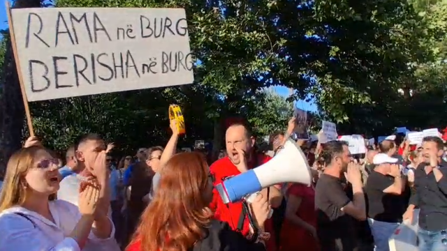  Rama në burg  Berisha në burg   Dita e 74 të e protestës qytetare në Tiranë