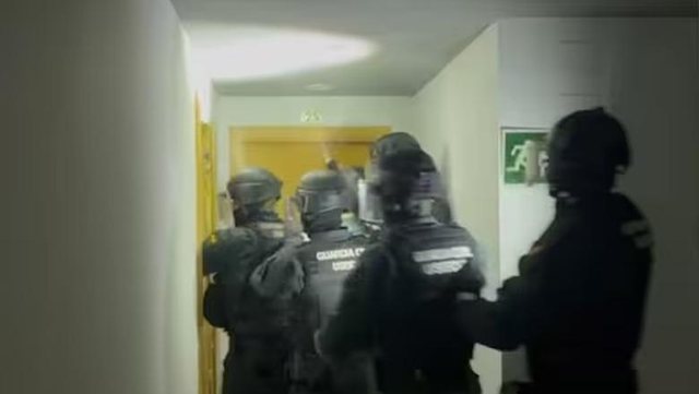 shenjestronin-shtepi-private-ne-zona-rezidenciale-goditet-organizata-shqiptare-ne-spanje-qe-grabisnin-banesat
