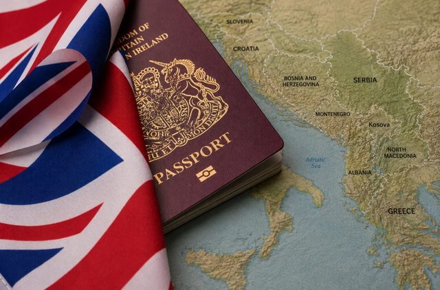 Vetëm 65 5  e vizave britanike u miratuan për shqiptarët  krahasuar me 95  për serbët