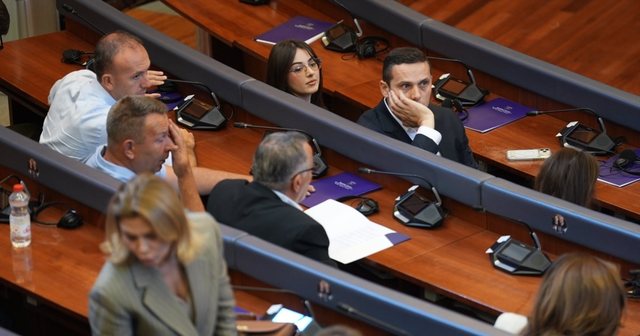 PDK ja dhe Aleanca refuzojnë takimin me Haxhiun  Dehari kërkon marrëveshje para vazhdimit të seancës