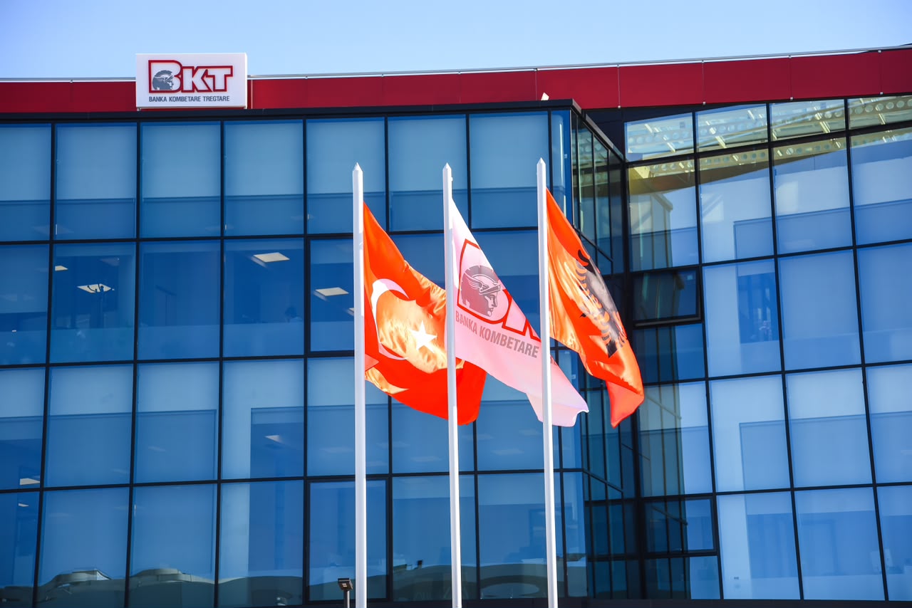 s-p-global-ratings-rrit-vleresimin-e-bkt-se-ne-bb-duke-arritur-tavanin-e-vleresimit-sovran-te-shqiperise-niveli-me-i-larte-i-mundshem
