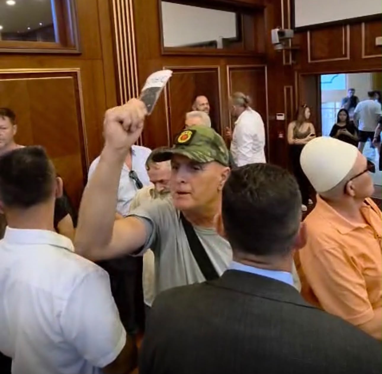  Haradinaj duhet pushkatuar   Prokuroria e Prishtinës nis hetimet pas kërcënimit ndaj deputetit