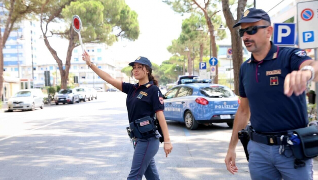 Ndjekje e rrezikshme në Itali  dy trafikantë shqiptarë terrorizojnë pushuesit ndërsa tentojnë t i shpëtojnë policisë