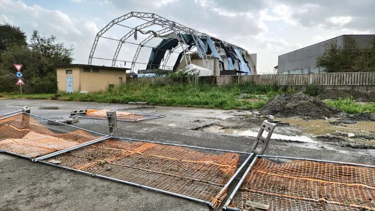 tornadoja-godet-italine-rreth-40-te-plagosur-dhe-deme-te-medha-ne-kremone-demtohen-katedralja-dhe-bashkia