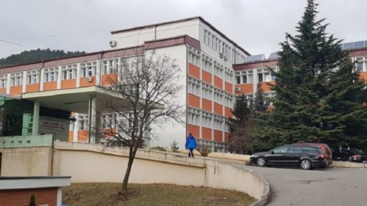 Rasti tronditës në Spitalin e Pejës  Familja e foshnjës së pajetë kërkon 20 mijë euro dëmshpërblim