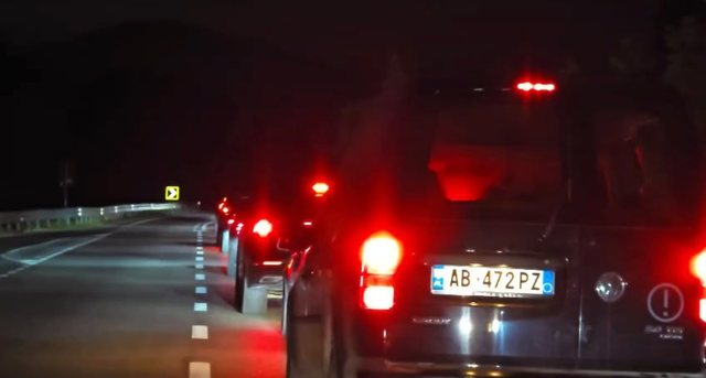Trafik kilometrik nga Llogaraja drejt Vlorës  kthimi i pushuesve paralizon qarkullimin