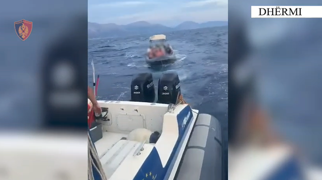 Avari në mes të detit   Policia Kufitare shpëton pesë persona në bregdetin e Dhërmiut