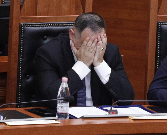 Ermal Nufi mohon akuzat pas audiopërgjimit të publikuar nga Ahmetaj   Çfarë trafiku armësh  A jeni në terezi  