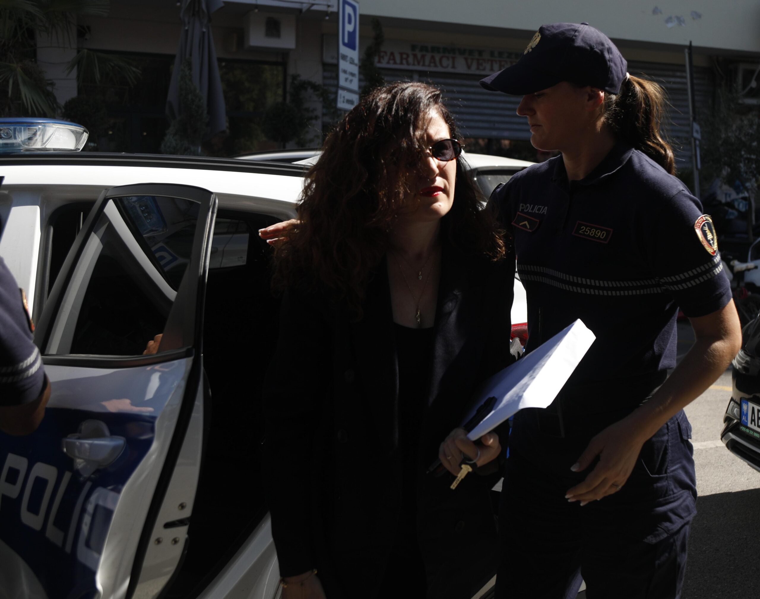 Vlora Hyseni mbërrin në GJKKO  ja deklarata e saj e parë
