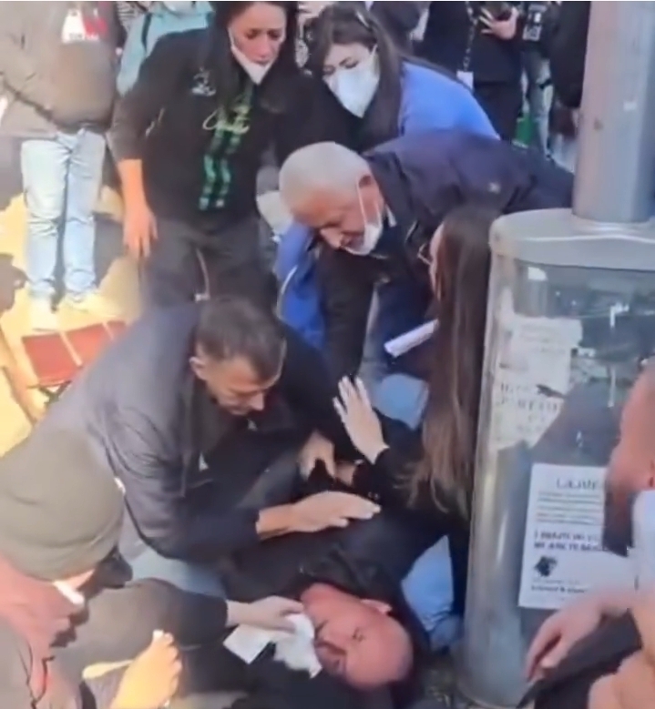 Pamje të rënda  një protestues i goditur nga polica i bie të fikët  Video 