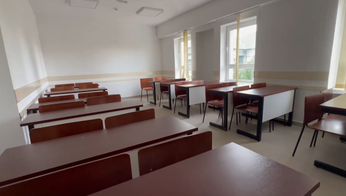 Bojkoti i mësimit përhapet në rrethe  Studentët e Korçës bojkojnë auditorët me mbështetjen e pedagogëve