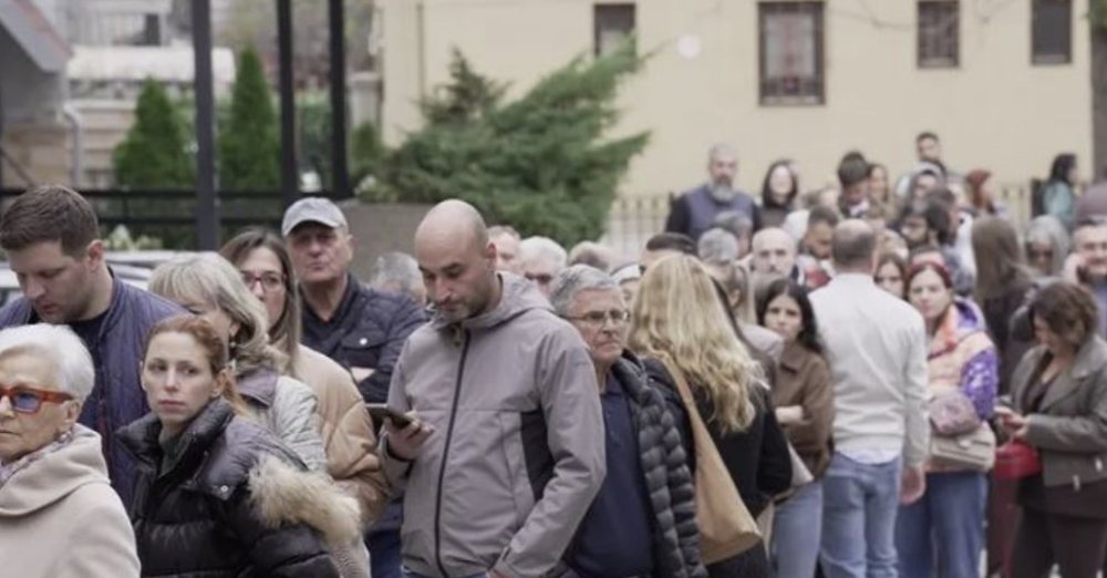 Zgjedhjet parlamentare në Serbi  Pjesëmarrja arrin në 67 6  deri në orën 19 00