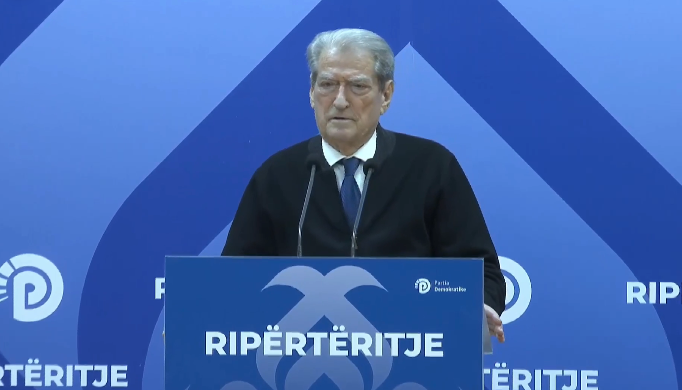 Berisha thirrje urgjente prindërve dhe gjyshërve   Të gjithë nesër në shesh  Të rinjtë po bëjnë betejë atdhetare 