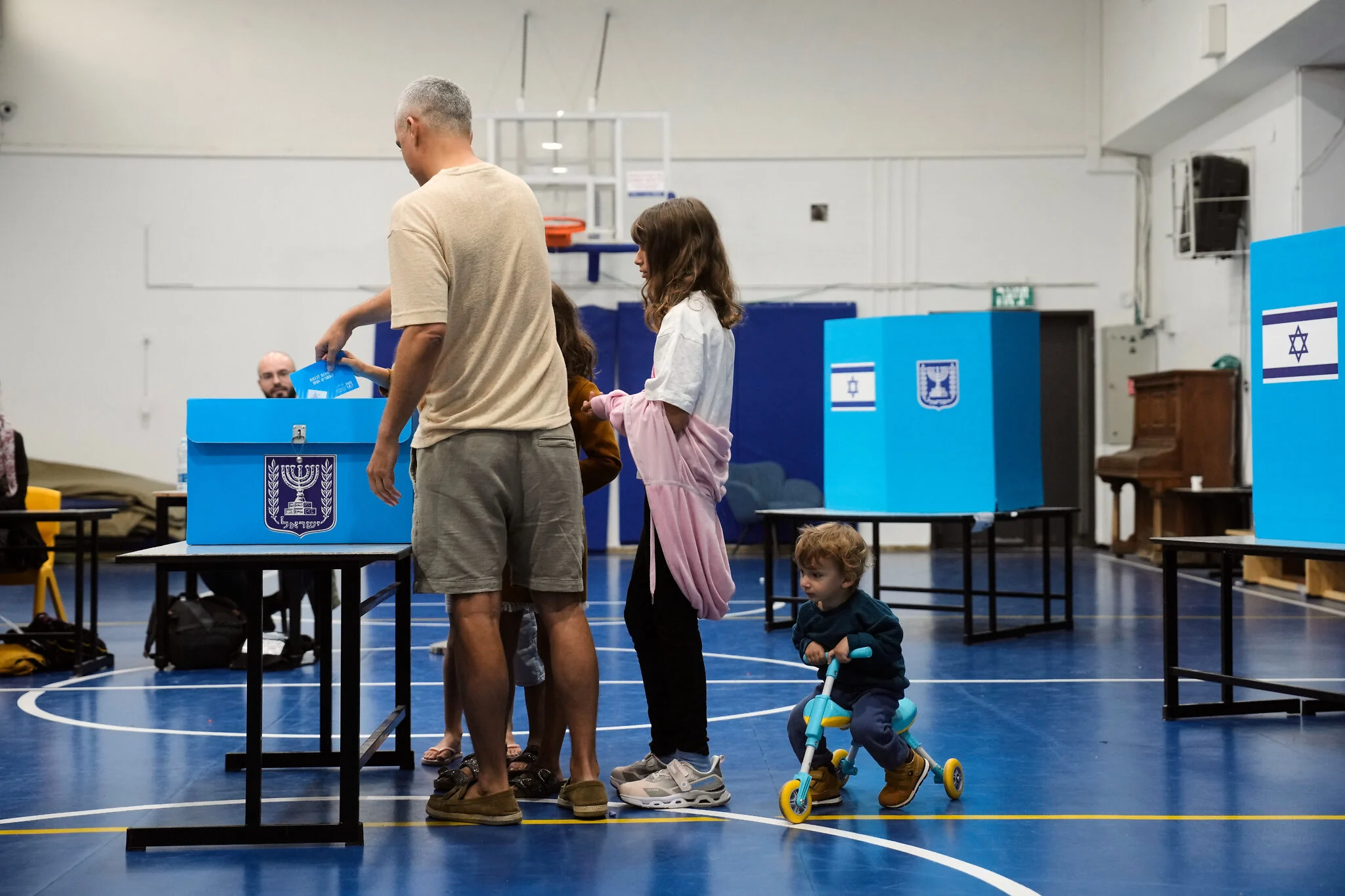 Exit poll et në Izrael  Netanyahu humbet shumicën  rivali Eisenkot nuk siguron dot numrat për qeverinë