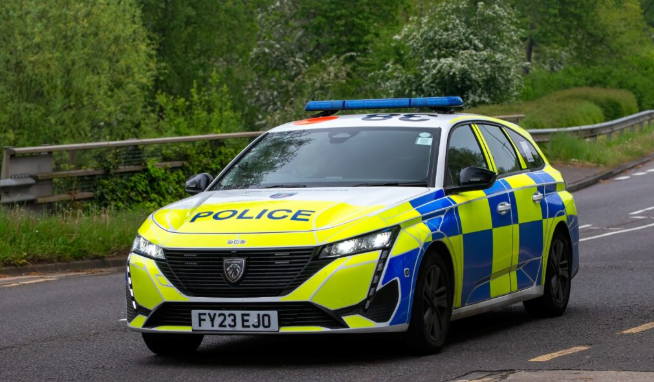 te-shtena-me-arme-ne-britani-plagoset-nje-oficer-policie-ne-nottingham-arrestohen-4-te-dyshuar
