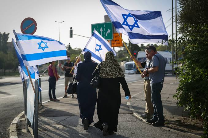 Izrael  Opozita ruan avantazhin  votuesit arabë shënojnë pjesëmarrje rekord