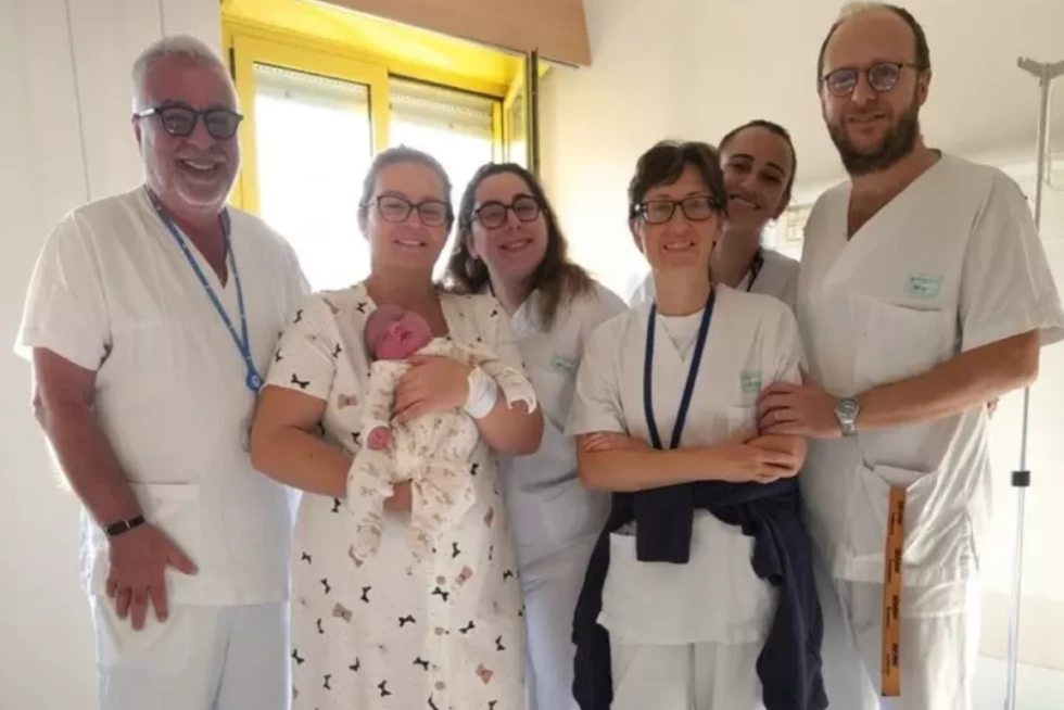 Mjekët italianë habiten nga pesha e bebes që lindi nga çifti shqiptar