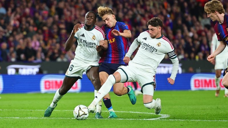 barcelona-dorezohet-ne-shtepi-mbappé-i-jep-realit-nje-fitore-te-arte-ne-el-clásico