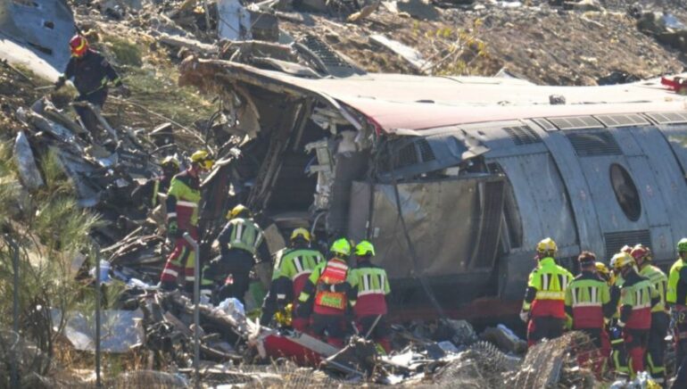 Tragjedia hekurudhore me 68 të vdekur në Spanjë  Gabimet fatale dhe dorëheqja e ministrit të Transportit