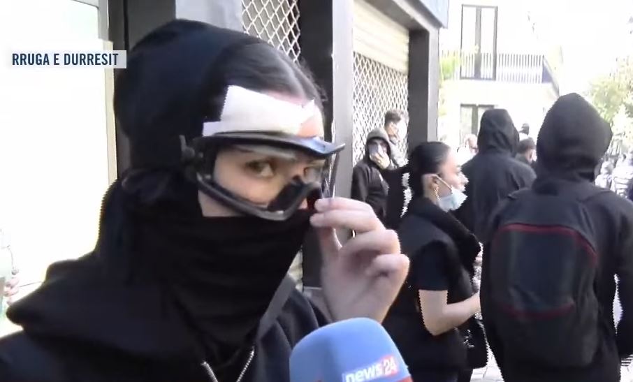 u-godit-ne-balle-me-plumb-gome-gjate-protestes-flet-e-reja-pa-syzet-do-te-isha-demtuar-rende-ne-sy