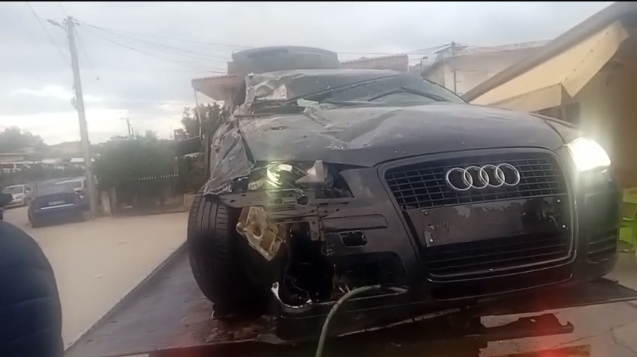 Përplasen dy makina në Fier  një person ka mbetur i plagosur