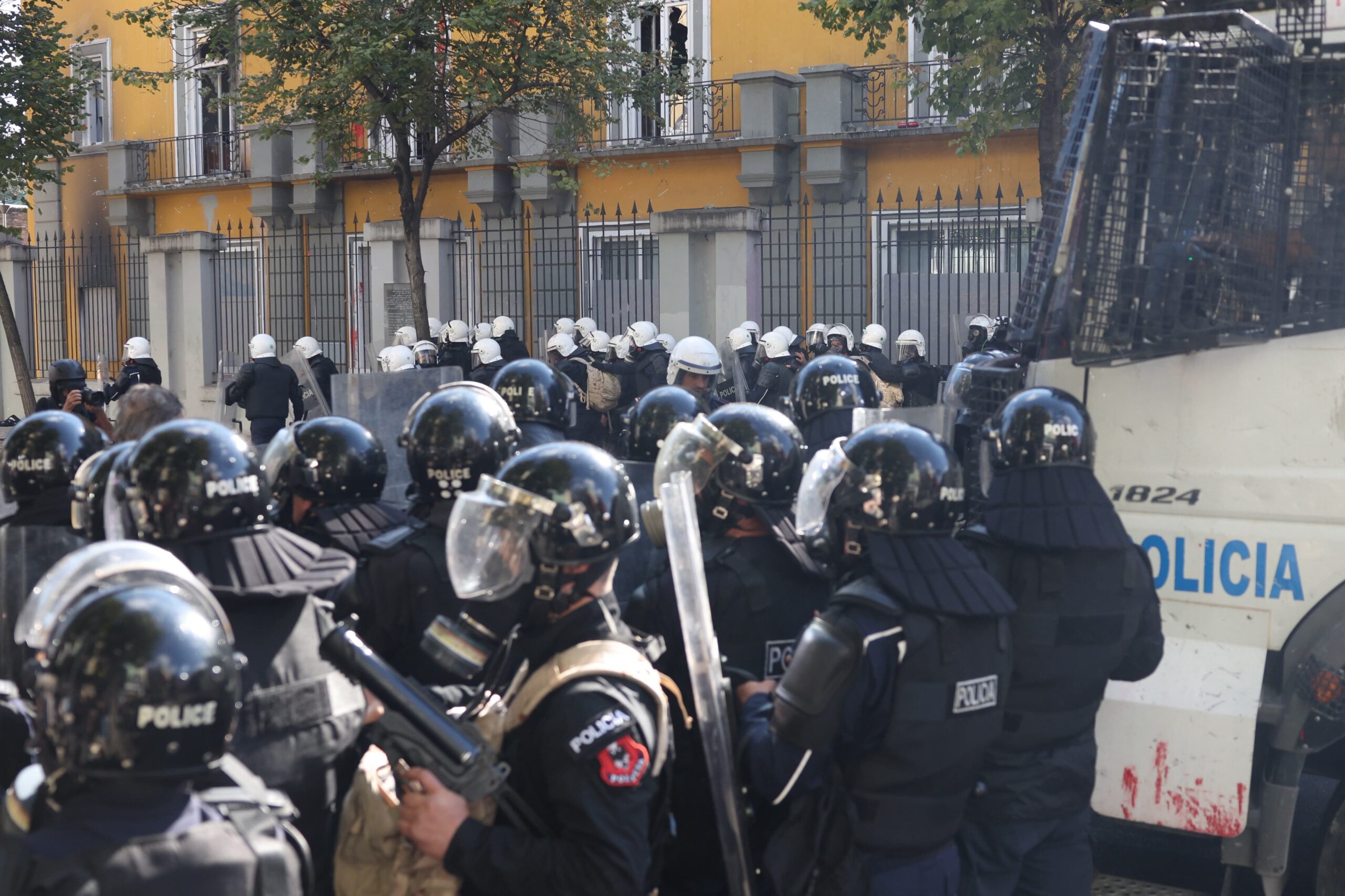 Komisioni Evropian  Dënojmë dhunën  por qeveria të mbrojë të drejtën e shqiptarëve për të protestuar