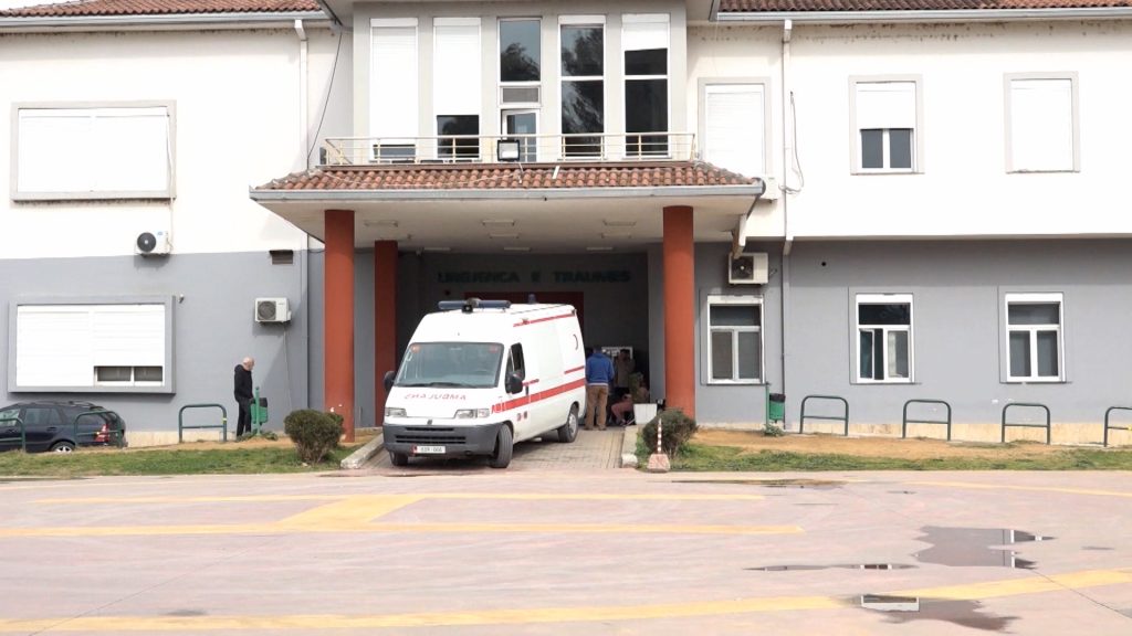 bilanci-shendetesor-nga-perplasjet-ne-tirane-40-te-lenduar-te-trauma-mes-tyre-4-te-mitur-dhe-26-efektive-policie